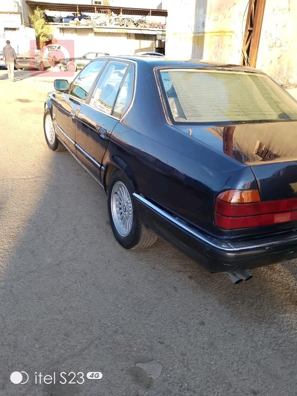 بي ام دبليو الفئة 7